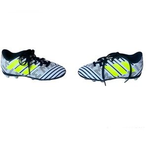 Adidas boys athletic soccer shoe cleats NEMEZIZ  17.4